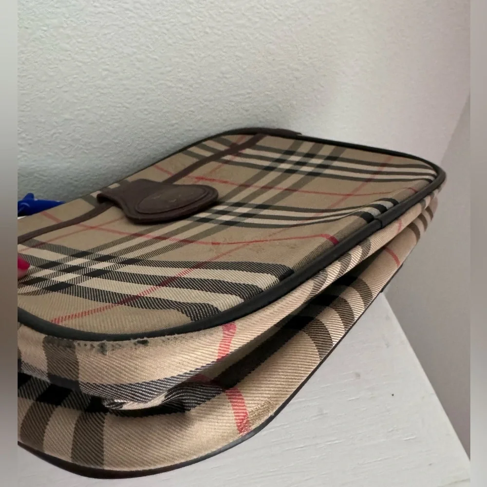 Burberrys Shoulder Bag - Picture 5 of 10